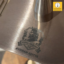 Load image into Gallery viewer, COCOYAYA King Series 2.0 Vikram Aditya Hookah Champagne ( Dark Green Base) With Bag
